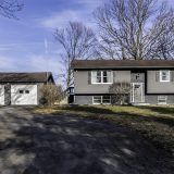 25 Maple Rd Greenville, PA 16125